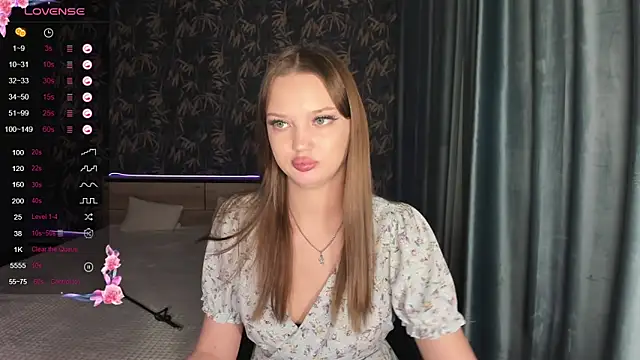 Snapshot of Lovely_Lure chatting on January 3, 3:55 pm Lovely Lure online show from January 3, 3:55 pm