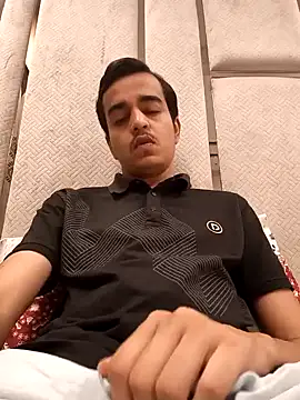 J JEN5 online show from December 20, 4:36 pm