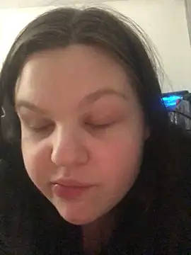 Snapshot of Charlotte_Ros chatting on January 19, 11:43 pm Charlotte Ros online show from January 19, 11:43 pm