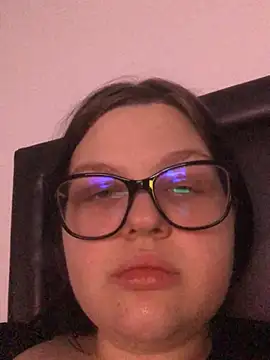 Snapshot of Charlotte_Ros chatting on January 27, 12:33 am Charlotte Ros online show from January 27, 12:33 am