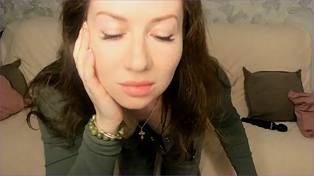  yessJulia  online show from June 3, 7:44 am