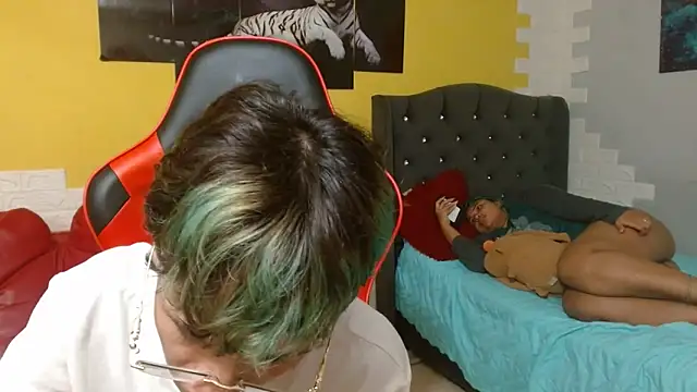 Snapshot of andy_dan18 chatting on February 21, 7:26 pm andy dan18 online show from February 21, 7:26 pm