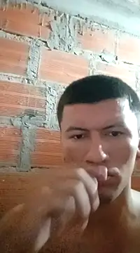 Snapshot of restrepo99 chatting on December 21, 3:25 am restrepo99 online show from December 21, 3:25 am