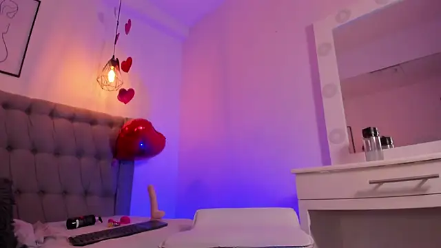 GysellHanson online show from February 12, 3:16 pm