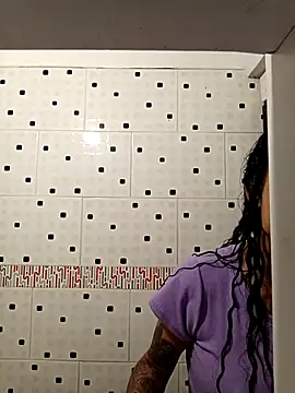 GysellHanson online show from March 22, 9:45 am