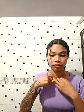 GysellHanson online show from April 3, 9:18 am