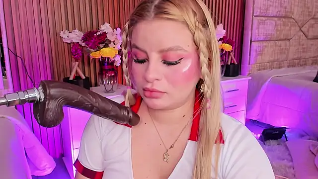 LolaAngellx online show from March 24, 8:58 pm