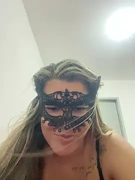 Snapshot of Casadadelicia26 chatting on February 16, 5:03 am Casadadelicia26 online show from February 16, 5:03 am