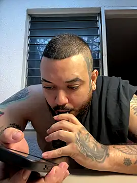 El Titan1998 online show from December 14, 11:59 am