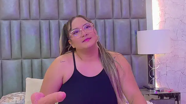 MiaLaurents online show from July 14, 8:47 pm