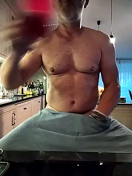 kevincumporn online show from May 16, 2:52 am