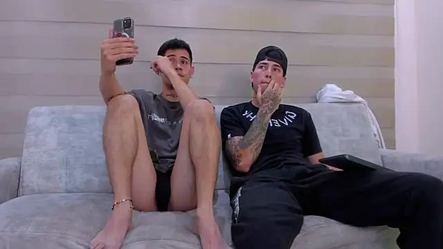 Snapshot of hell_twink chatting on March 12, 9:12 am hell twink online show from March 12, 9:12 am