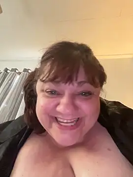 Snapshot of Luciouslouise72@xh chatting on September 26, 2:54 pm Luciouslouise72xh online show from September 26, 2:54 pm