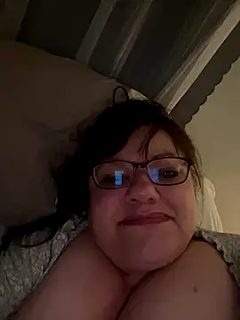Snapshot of Luciouslouise72@xh chatting on October 2, 6:53 am Luciouslouise72xh online show from October 2, 6:53 am