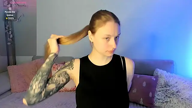 Haley Vixen online show from May 22, 8:10 am