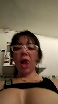 Snapshot of StarSex22 chatting on December 24, 3:47 pm StarSex22 online show from December 24, 3:47 pm