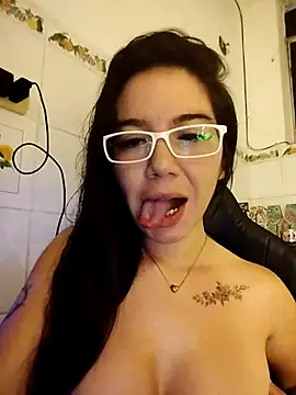 Snapshot of StarSex22 chatting on December 26, 4:43 am StarSex22 online show from December 26, 4:43 am