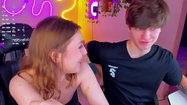 RobertAndLinela online show from January 9, 8:11 pm