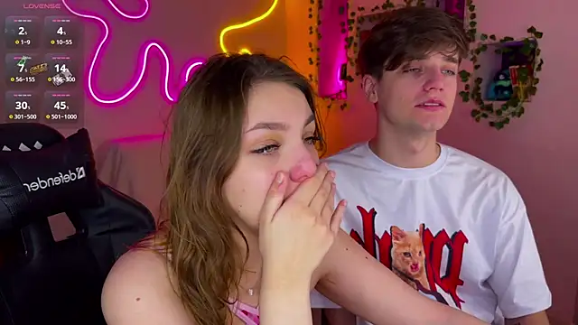 RobertAndLinela online show from February 5, 6:48 pm