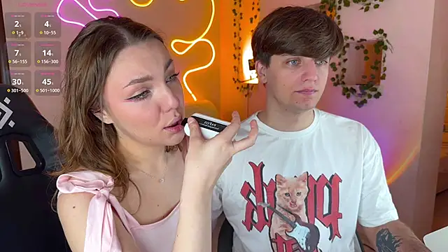 RobertAndLinela online show from October 3, 8:00 am