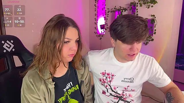 RobertAndLinela online show from January 12, 9:03 am