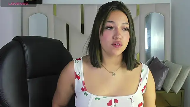 IsabellRodriguez18 online show from February 11, 3:44 am