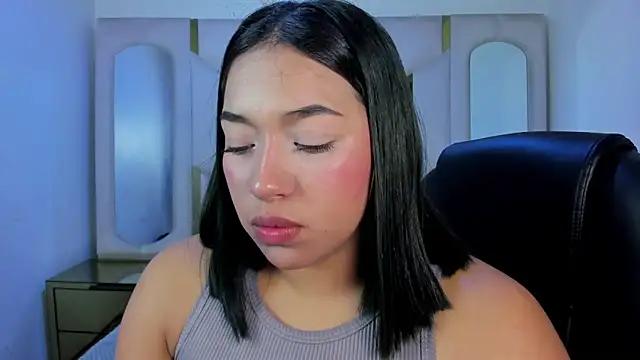 IsabellRodriguez18 online show from May 26, 3:13 am