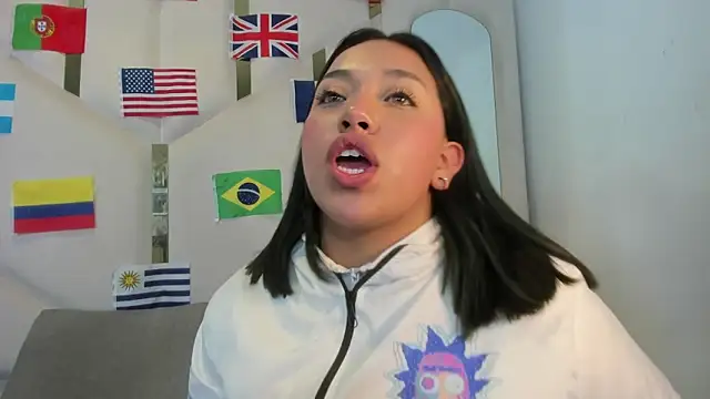 Snapshot of IsabellRodriguez18 chatting on June 14, 4:36 am IsabellRodriguez18 online show from June 14, 4:36 am