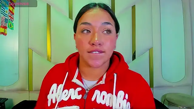 Snapshot of IsabellRodriguez18 chatting on June 27, 3:33 am IsabellRodriguez18 online show from June 27, 3:33 am