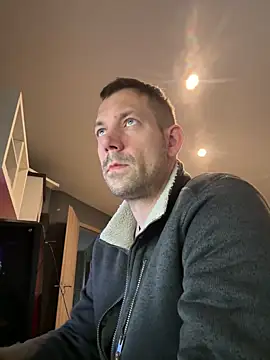 Snapshot of ScuddyCum chatting on December 29, 1:06 pm ScuddyCum online show from December 29, 1:06 pm