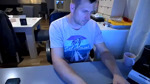 Snapshot of ScuddyCum chatting on December 30, 11:06 pm ScuddyCum online show from December 30, 11:06 pm
