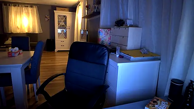 Snapshot of ScuddyCum chatting on January 3, 10:51 pm ScuddyCum online show from January 3, 10:51 pm