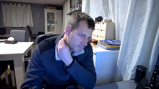 Snapshot of ScuddyCum chatting on January 19, 10:39 pm ScuddyCum online show from January 19, 10:39 pm