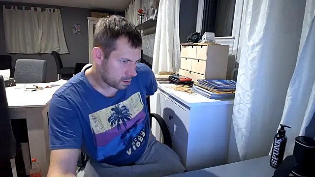 Snapshot of ScuddyCum chatting on January 23, 11:36 pm ScuddyCum online show from January 23, 11:36 pm
