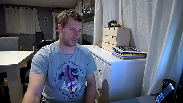 Snapshot of ScuddyCum chatting on February 28, 11:34 pm ScuddyCum online show from February 28, 11:34 pm