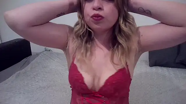 Sweet bluegirl24 online show from March 21, 9:56 pm