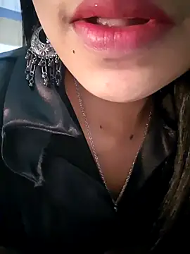 sexyhoney27 online show from February 28, 1:47 am