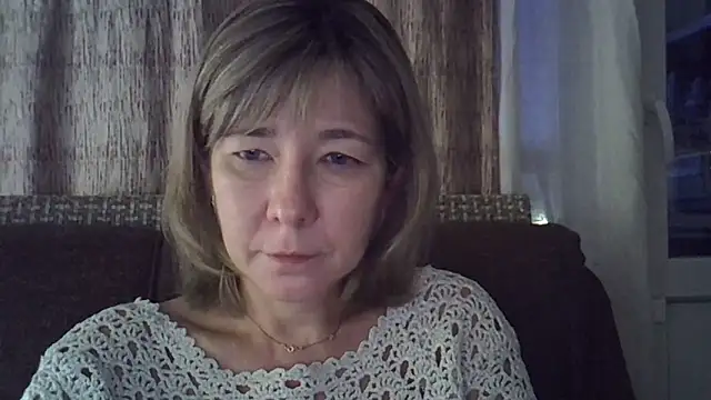 EllaJohnsonX online show from January 4, 2:04 pm