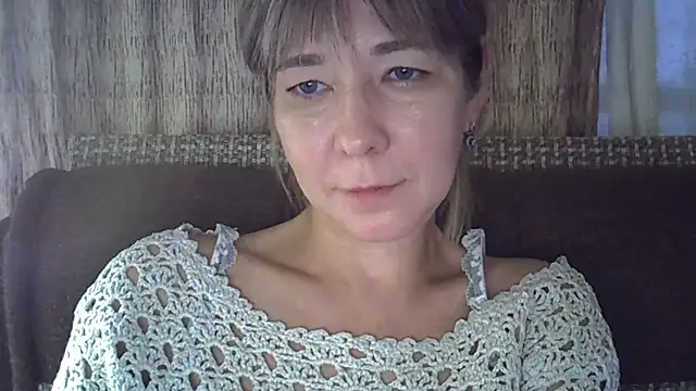 EllaJohnsonX online show from January 18, 6:24 am