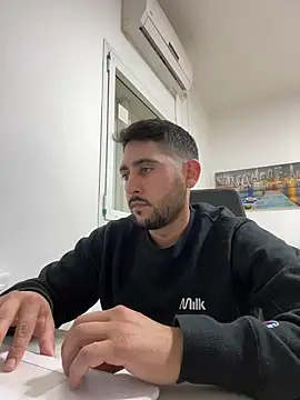 Snapshot of luffykingofpirets chatting on January 11, 10:07 pm luffykingofpirets online show from January 11, 10:07 pm