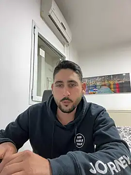 Snapshot of luffykingofpirets chatting on January 14, 6:28 pm luffykingofpirets online show from January 14, 6:28 pm