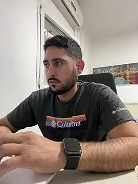 Snapshot of luffykingofpirets chatting on February 6, 6:18 am luffykingofpirets online show from February 6, 6:18 am