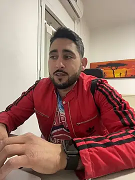 Snapshot of luffykingofpirets chatting on February 9, 6:33 am luffykingofpirets online show from February 9, 6:33 am