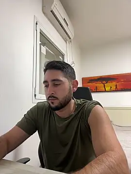 Snapshot of luffykingofpirets chatting on February 10, 2:59 pm luffykingofpirets online show from February 10, 2:59 pm