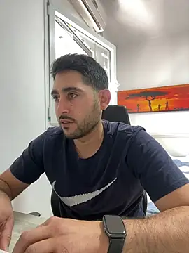 Snapshot of luffykingofpirets chatting on February 17, 7:37 am luffykingofpirets online show from February 17, 7:37 am