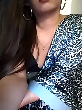 Aish29xh online show from February 6, 9:06 pm