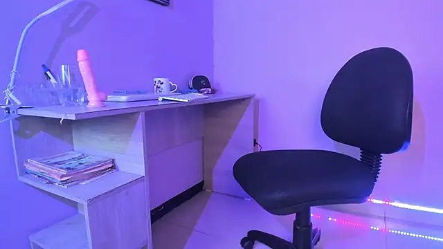 Snapshot of Samantha__cooper chatting on February 12, 5:05 pm Samantha  cooper online show from February 12, 5:05 pm