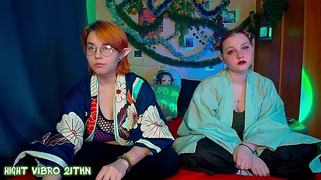 TrickyKitsune online show from January 19, 1:26 pm