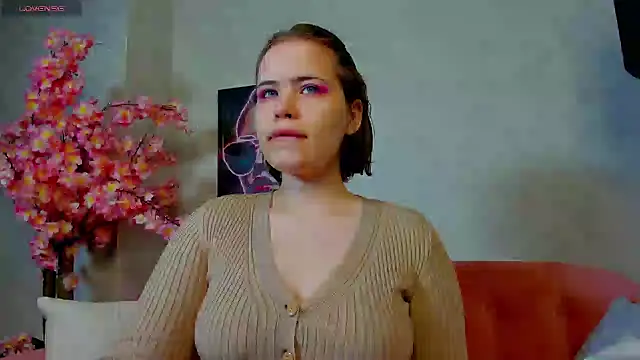 EricaElliott online show from January 29, 1:05 am