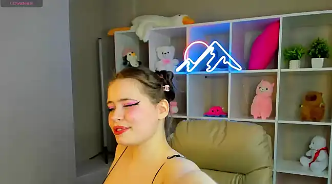 EricaElliott online show from February 17, 4:09 am